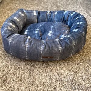 Jax and Bones Anya Indigo donut dog bed